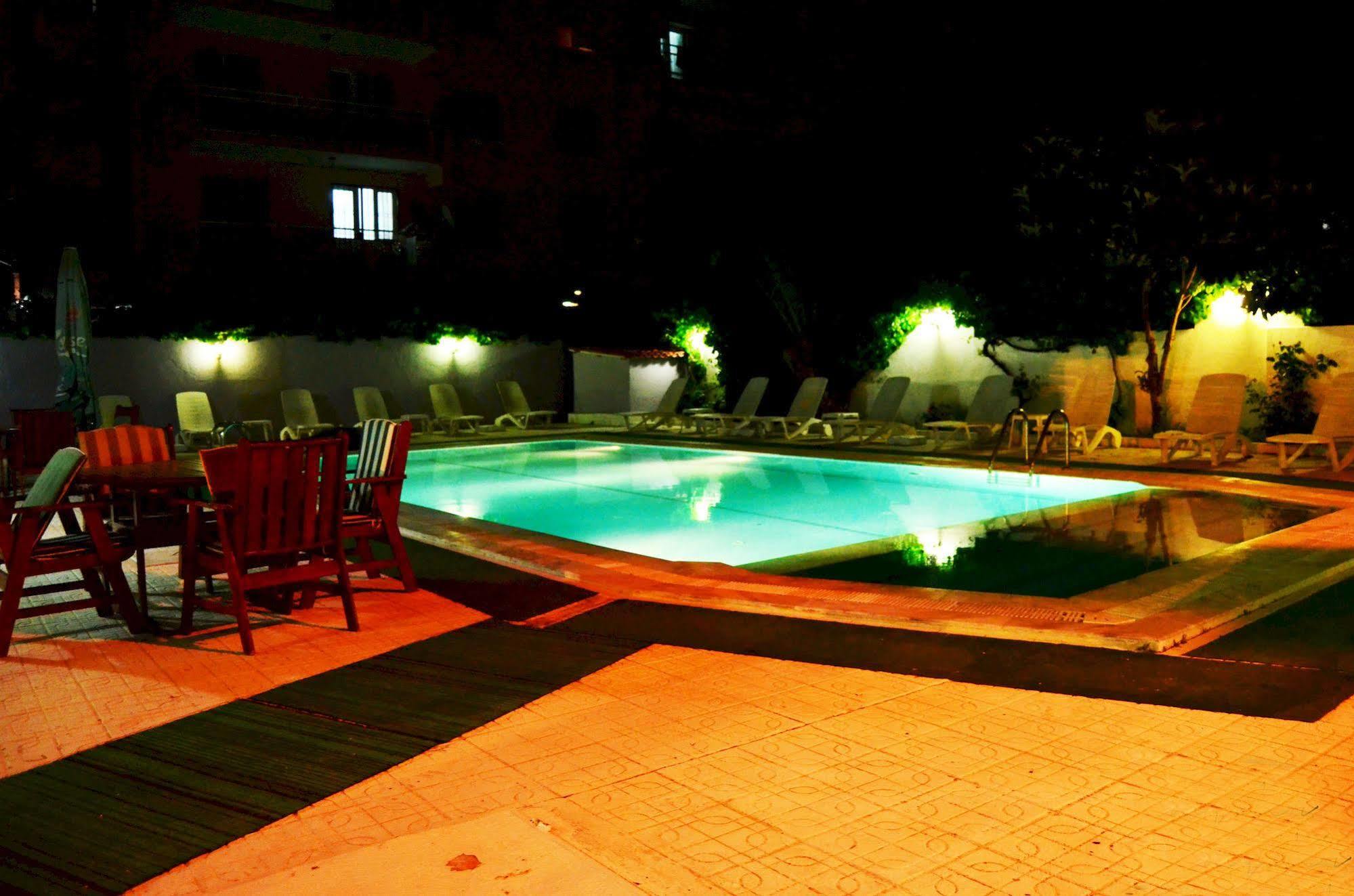 Ayda Hotel Кушадасы Экстерьер фото